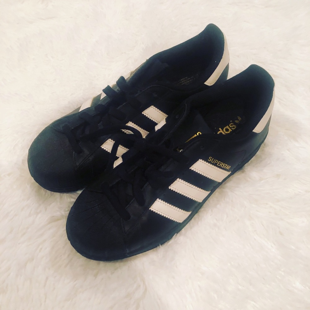 Adidas superstars